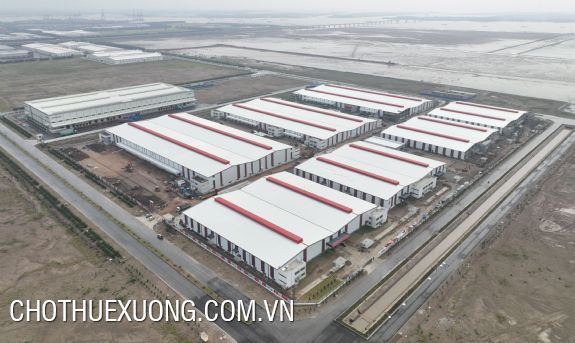 厂房出租,面积3000起; 5000...50,000m2 位于 Nam Dinh Vu 工业园区 4