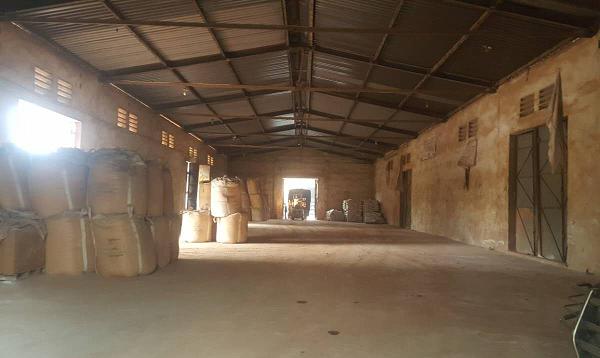 河内市嘉林县安园火车站附近厂房出租， 面积为700平米