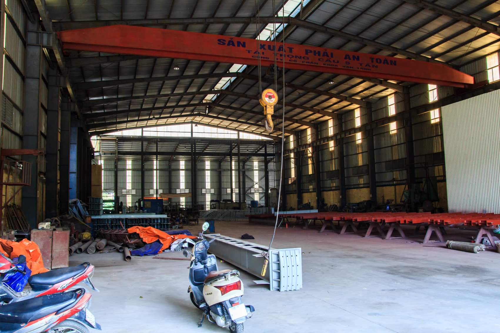 Cho thuê nhà xưởng tại Sơn Tây Hà Nội 1800m2 khuôn viên 3300m2