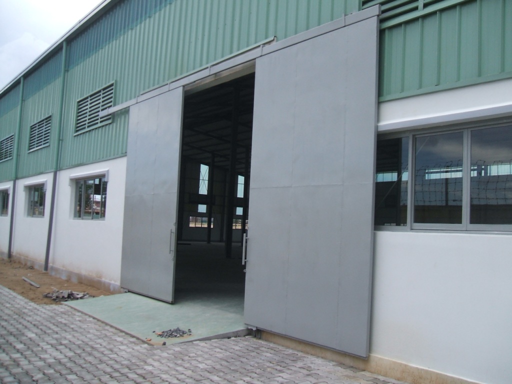 兴安省安美县15.000m2 厂房出租
