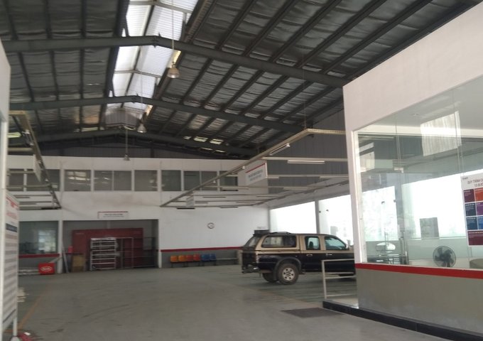 Cho thuê gara ô tô mặt phố Trần Khát Chân, Hai Bà Trưng, Hà Nội 250m2