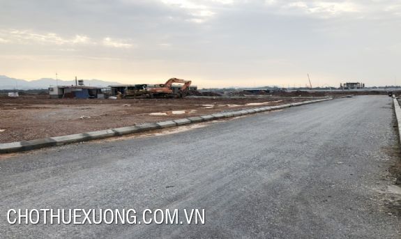 太原省工业用地转让，1.4 公顷，批文建设学校、餐厅、酒店、超市、咖啡厅