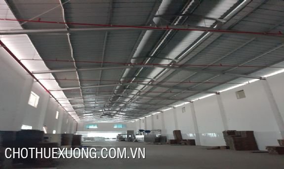 在河内市东英县源溪社的1600平方米厂房租出
