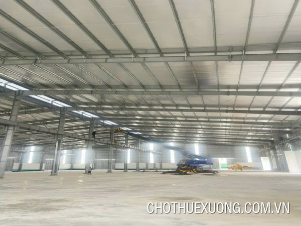 出租倉庫 5,000 平方公尺 路邊 379 日圓 My 區, 興安省