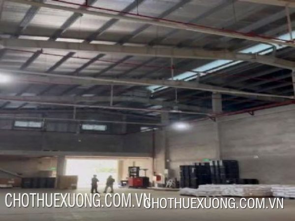 倉庫出租，面積1100平方米，位於河內市清池郡玉會工業園區