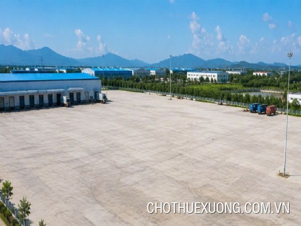 Cho thuê 10.000m² sân bê tông– Km1 Đại lộ Thăng Long- Hà Nội